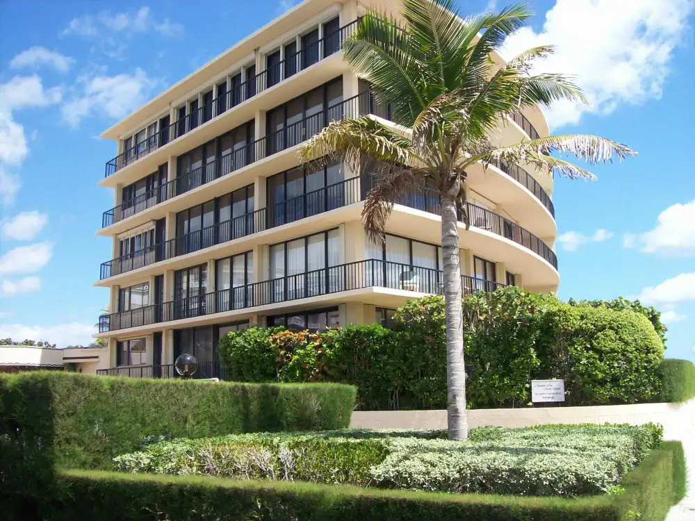 North Ocean One, an oceanfront condominium in Palm Beach that Randolph Scott Bell managed in 2011